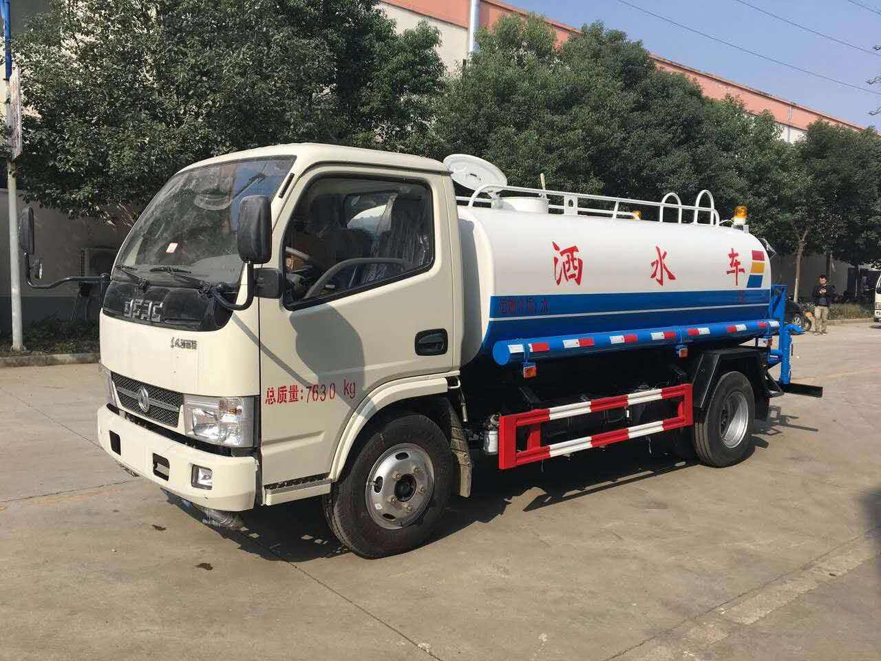 5噸灑水車在哪里有賣？湖北楚勝汽車13886887089